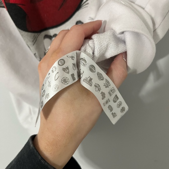 Vintage NBA Chicago Bulls short sleeve sweatshirt size small - Picture 10 of 11